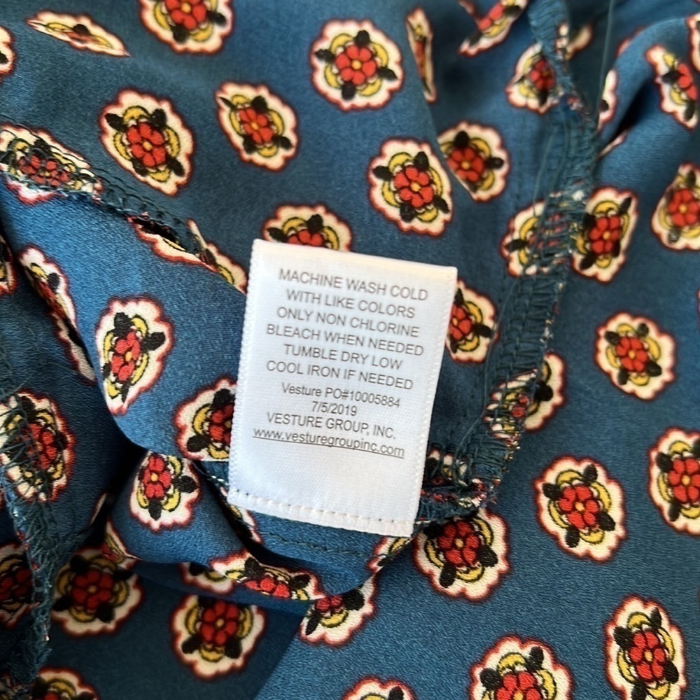 Chenault Teal Floral Front Tie Kimono Sleeve Top NWT - Picture 10 of 13